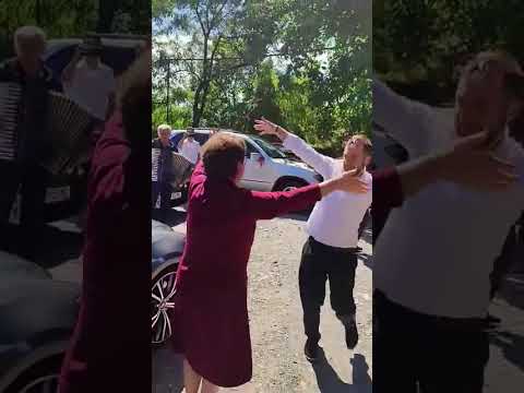 ერთი დაგეგმილი ქორწილი სოფელში! — მხიარულება ბედნიერებაშია! / ცეკვავს ყველა!