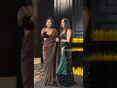 मां और बेटी भी आई थी वेडिंग फंक्शन में #hinakhan #shivangijoshi #wedding #shorts