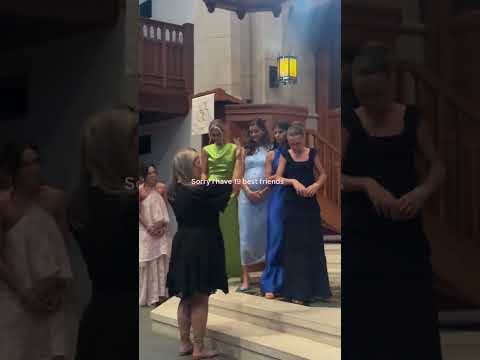 The bride got so many bestfriends 😂❤️❤️💍#wedding #weddingday #bride #shorts #fyp #viral #shorts